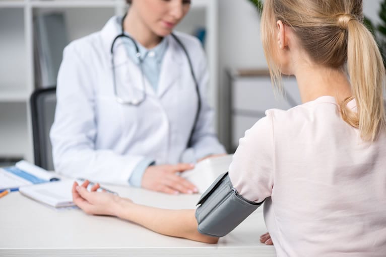 Comportamento normal ou anormal da pressão arterial sistólica e diastólica