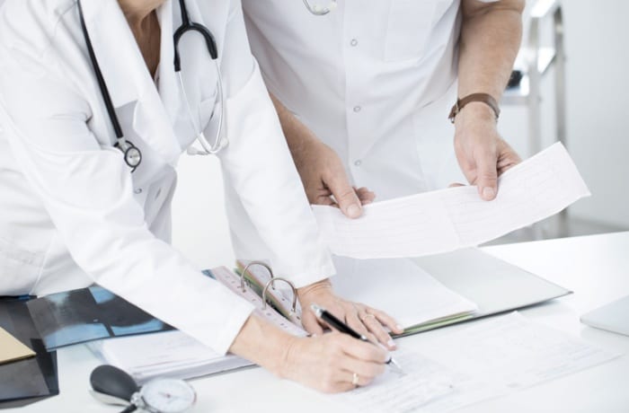 Como abrir seu consultório médico?