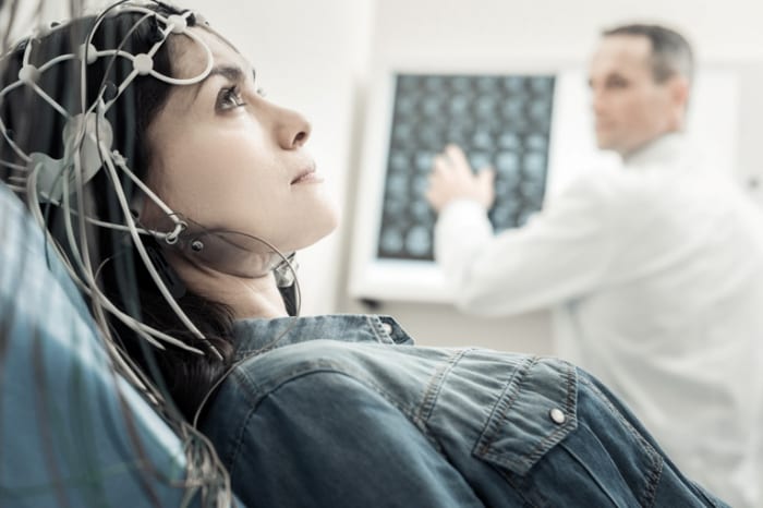 Como a telemedicina na neurologia funciona em uma plataforma de telessaúde?