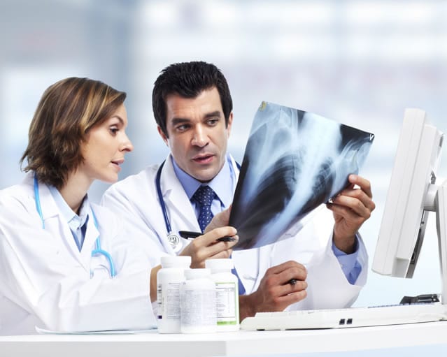 Quem pode abrir uma clínica de radiologia?