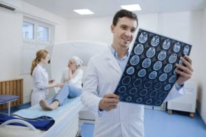 Como montar uma clínica radiológica: serviços, planejamento e normas