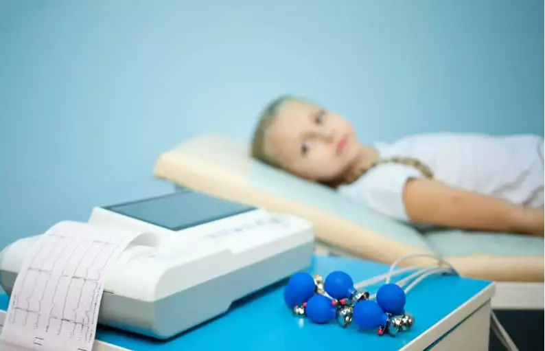 Eletrocardiograma infantil: o que é e para que serve o ECG pediátrico