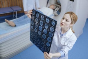 Como se faz ressonância magnética: procedimentos principais