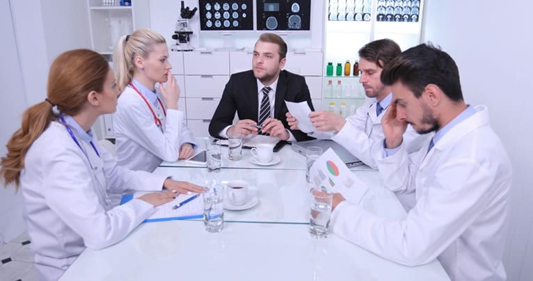A importância da economia para clínicas médicas