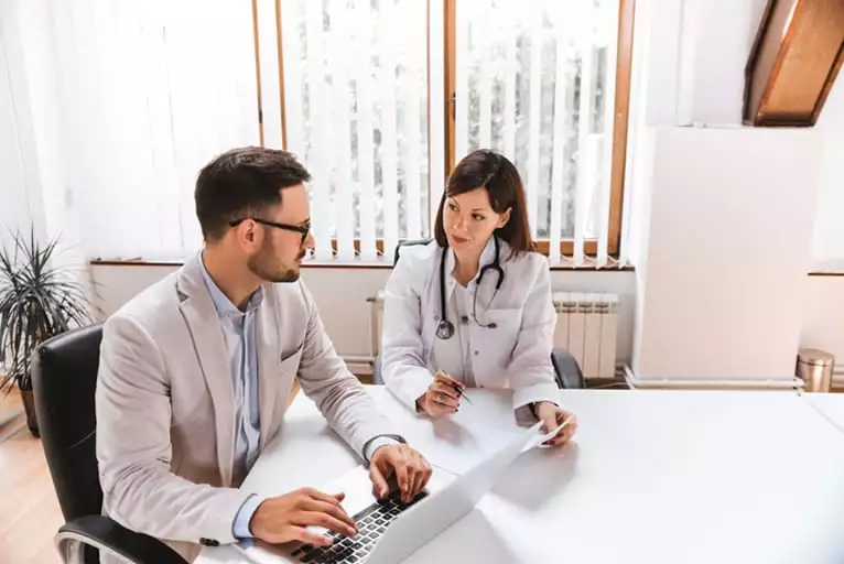 Qual a importância da regularização de clínica médica?