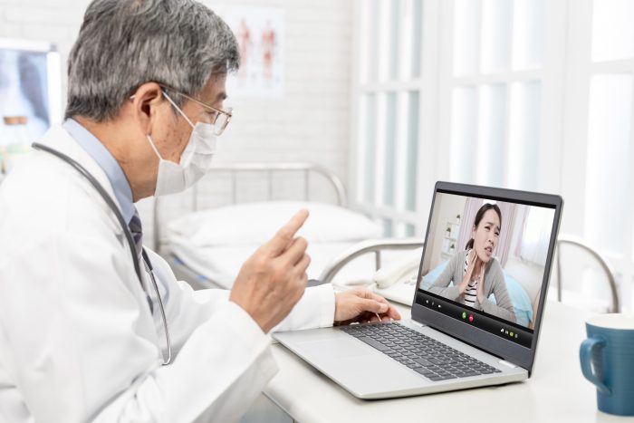 O atendimento médico online otimiza e amplia o tempo do profissional