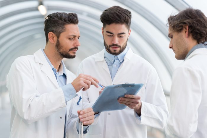 Saiba os contextos em que uma junta médica pode ser formada
