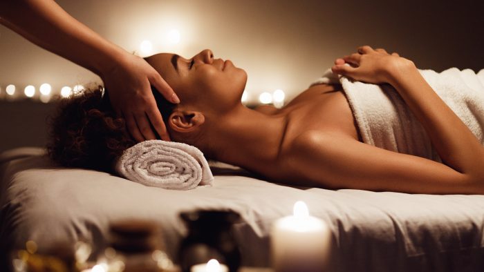 A massagem é uma das práticas utilizadas