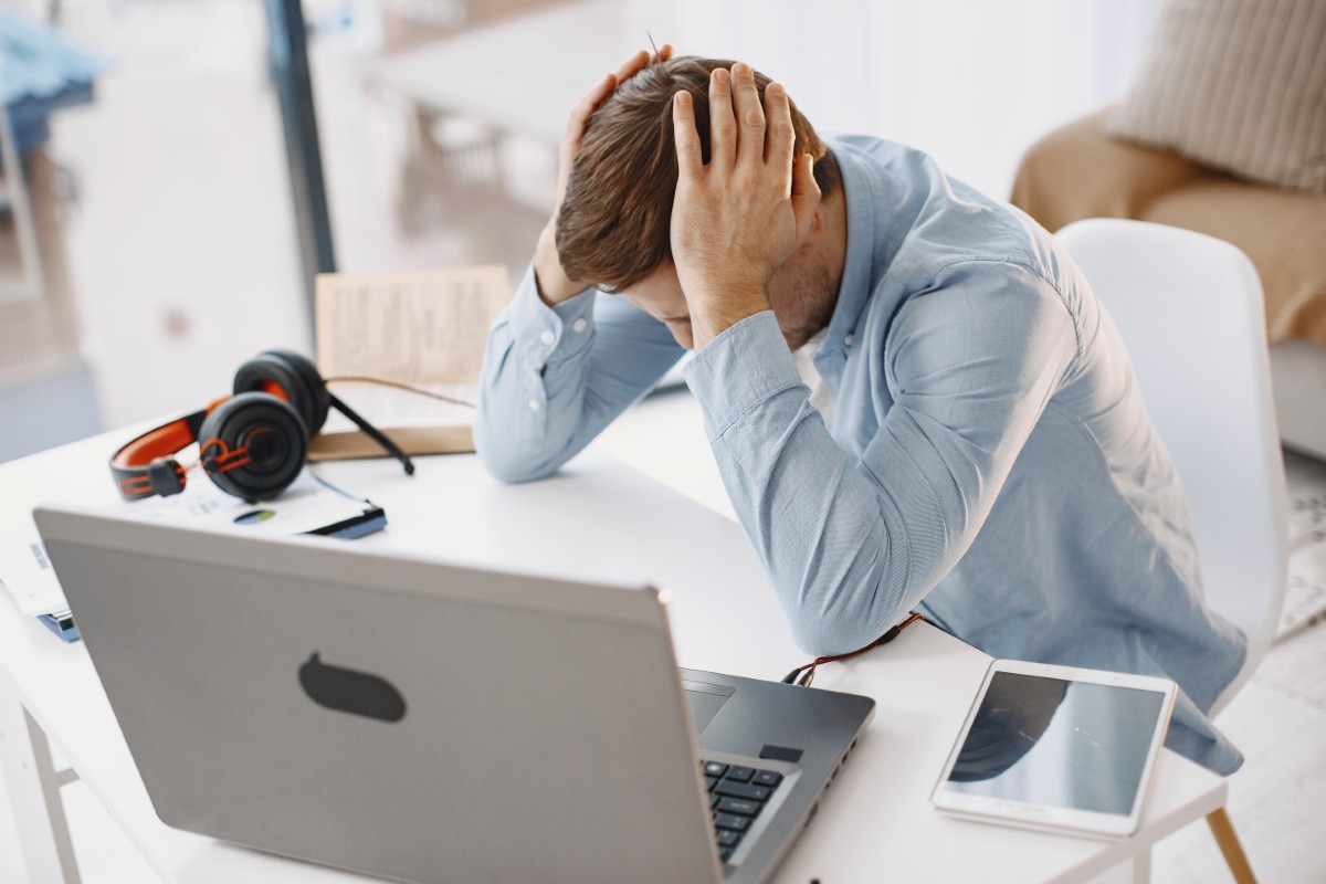Alguns sinais devem ser observados para detectar a síndrome de burnout síndrome de burnout