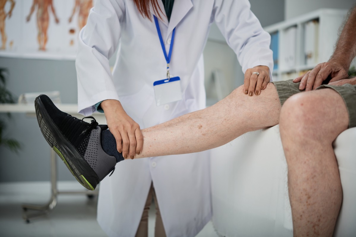É importante prestar atenção na dor nas pernas e outros desconfortos Dor nas pernas