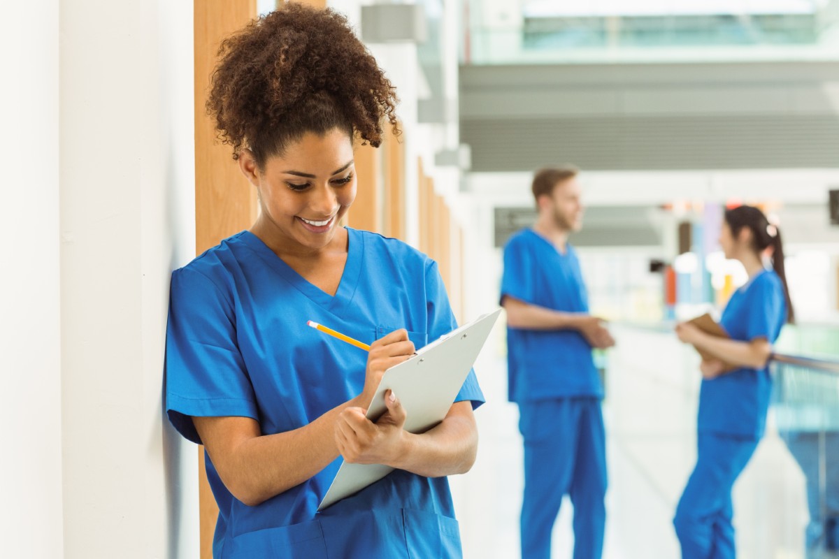 As especializações são modalidades de pós-graduação para enfermeiros