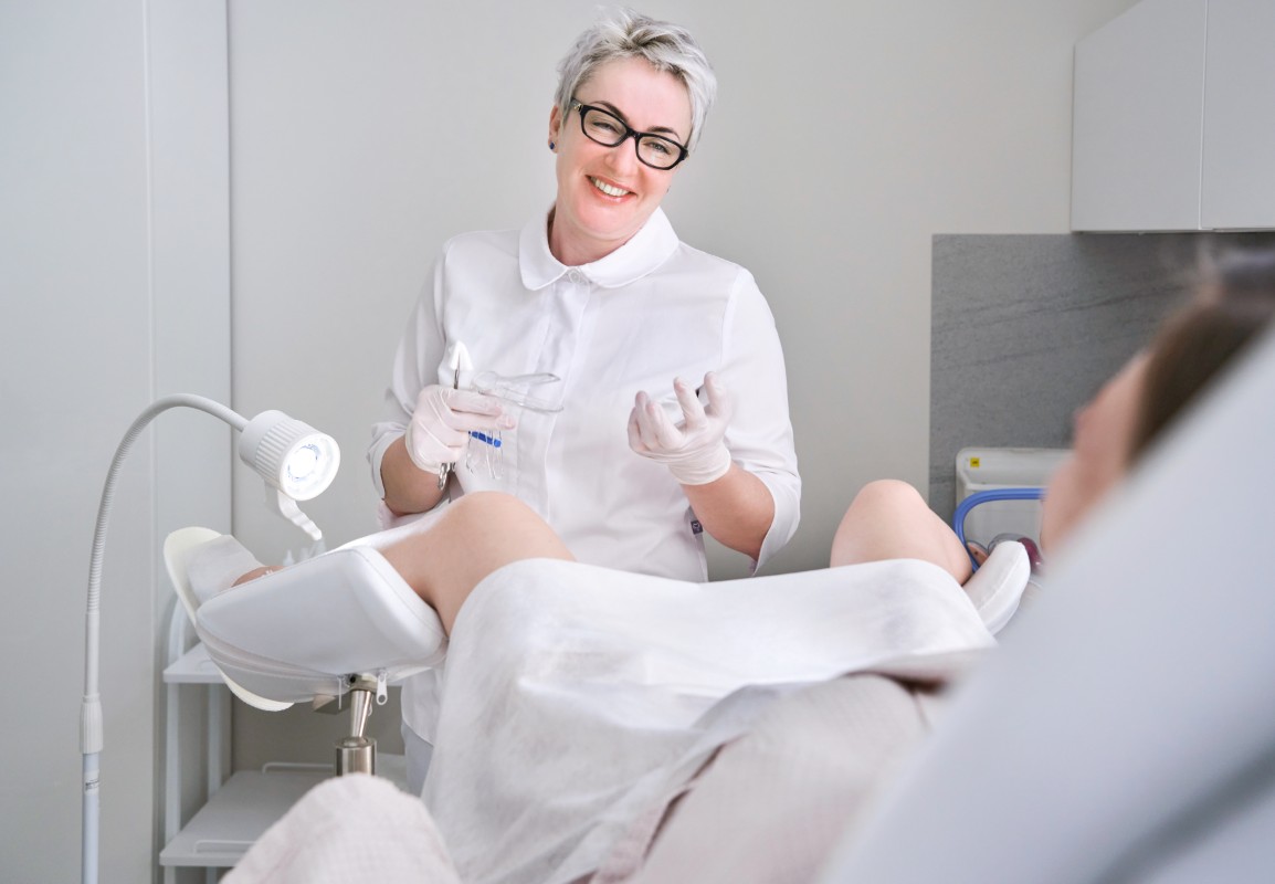 Exame feminino ginecológico