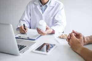 Qual remédio tomar para dengue