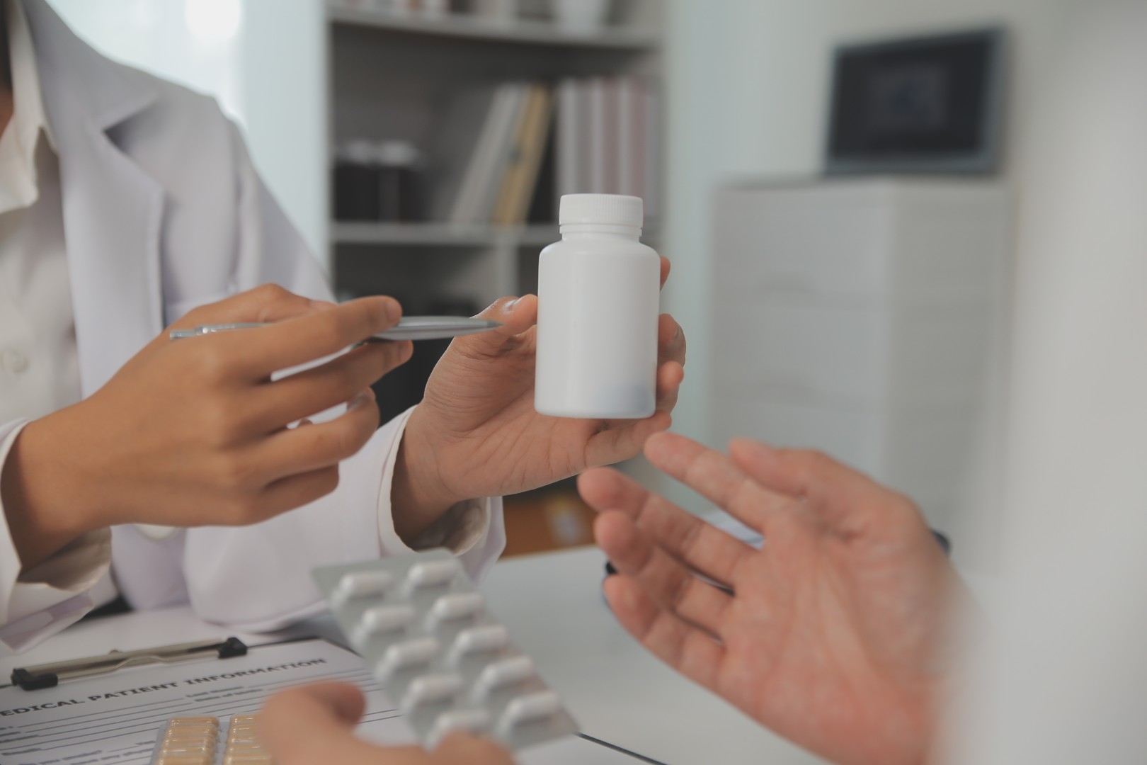 azitromicina para dor de garganta 